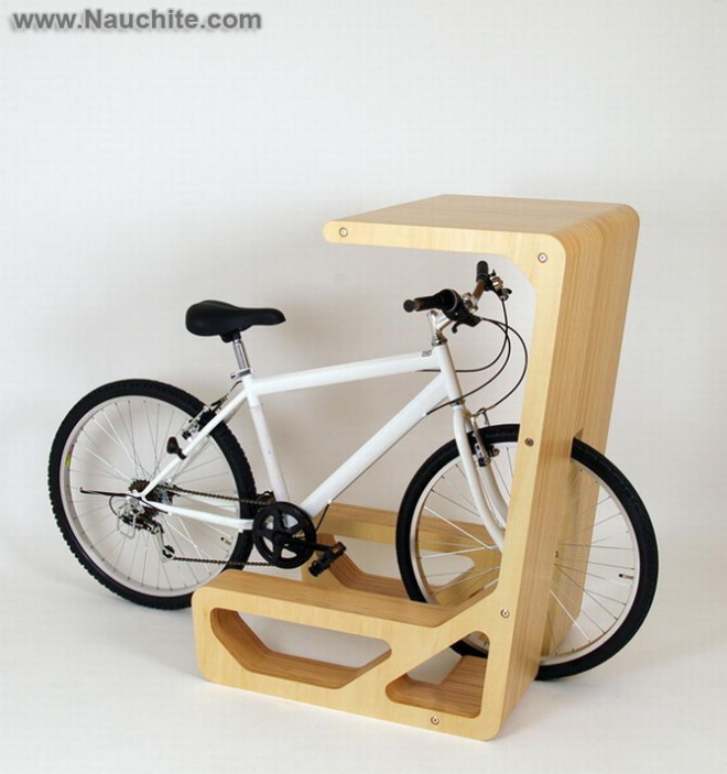 Оригинальная стойка для велосипеда в виде стола